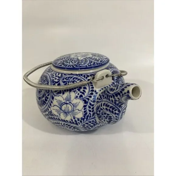 Vintage Japanese Teapot Ceramic Blue & White Handpainted‎ Floral Metal Handles - Picture 2 of 14